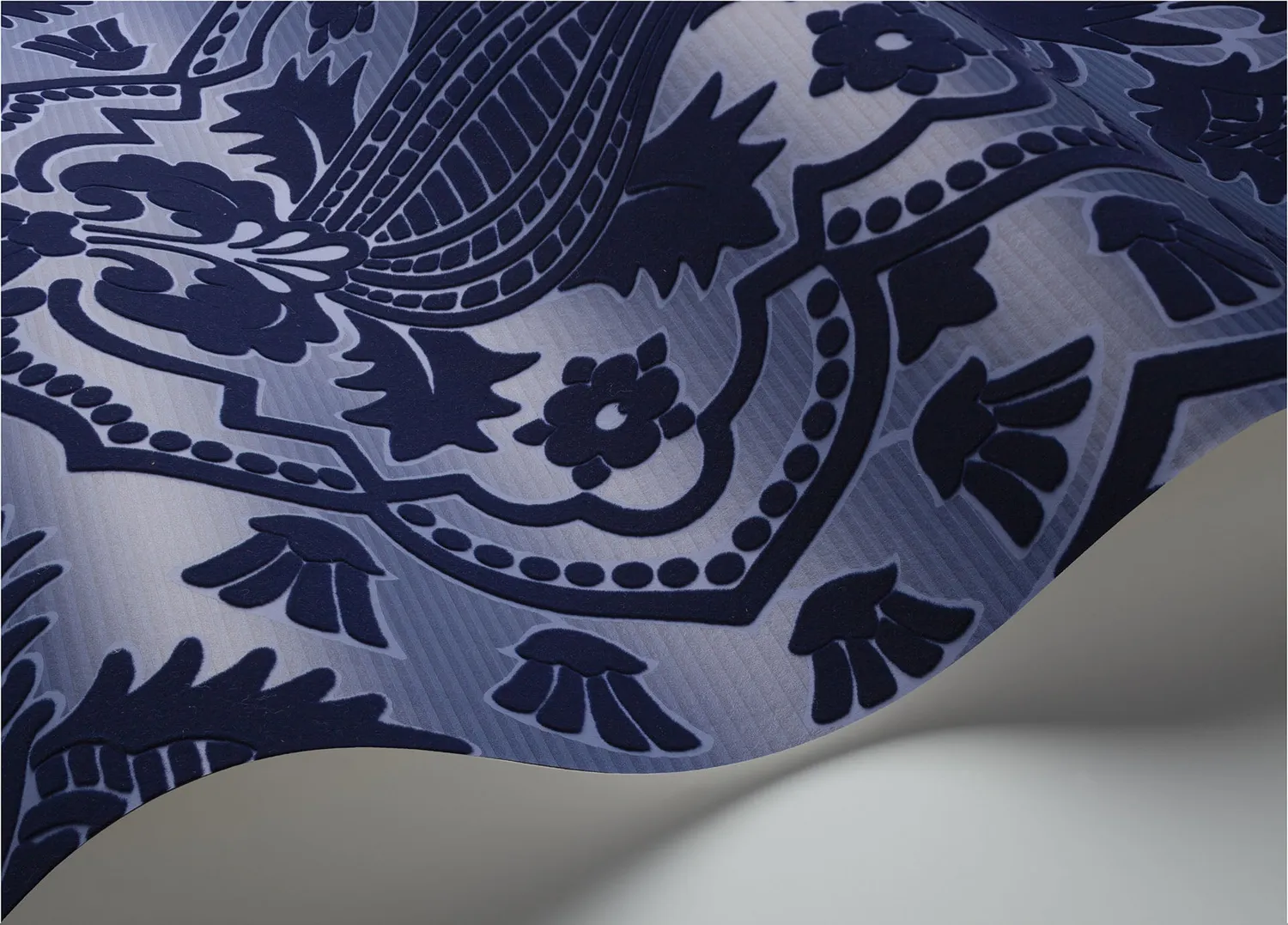Cole & Son Pugin Palace Flock Tapetenmuster Damast