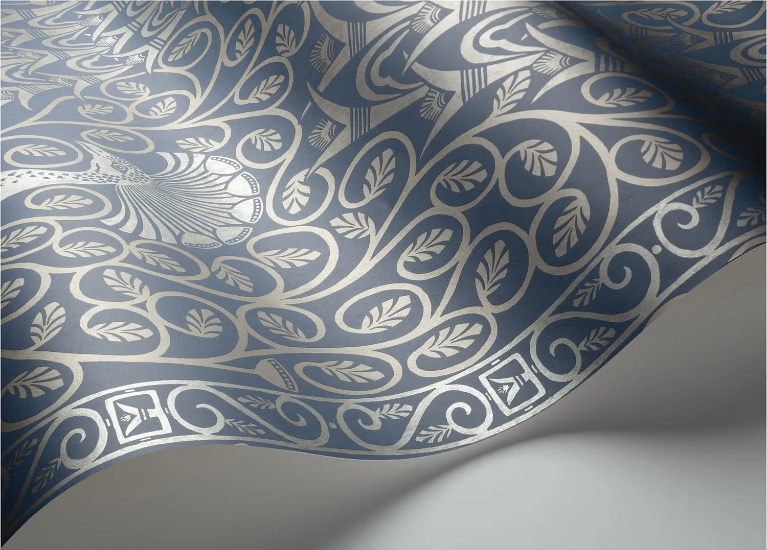 Cole&Son Pavo Parade Tapete Pfauenmotiv Metallic