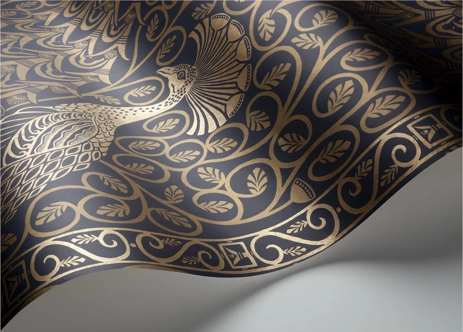 Cole&Son Pavo Parade Tapete Pfauenmotiv Metallic