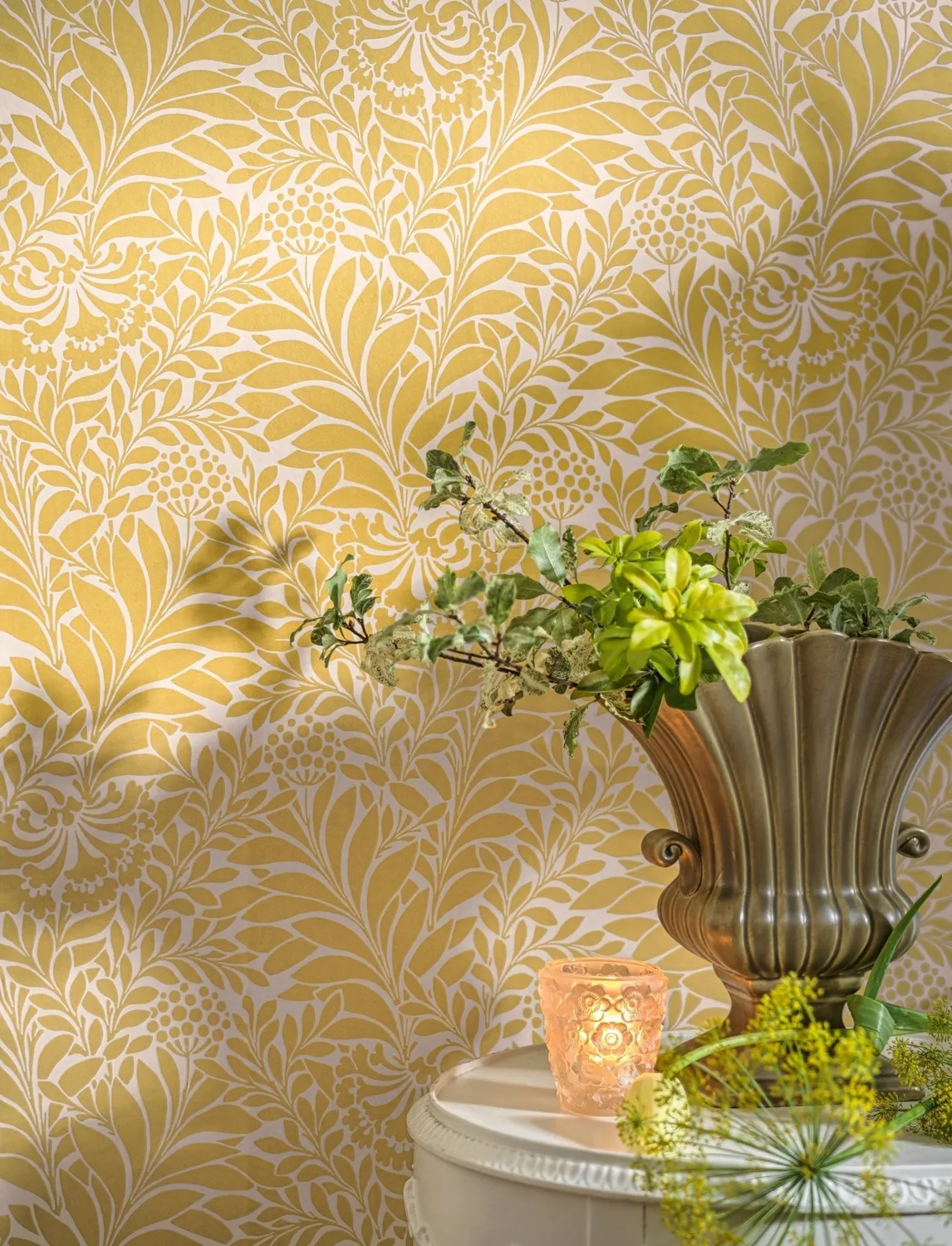 Cole&Son Honeysuckle Tapete, klassisches Blütenmotiv