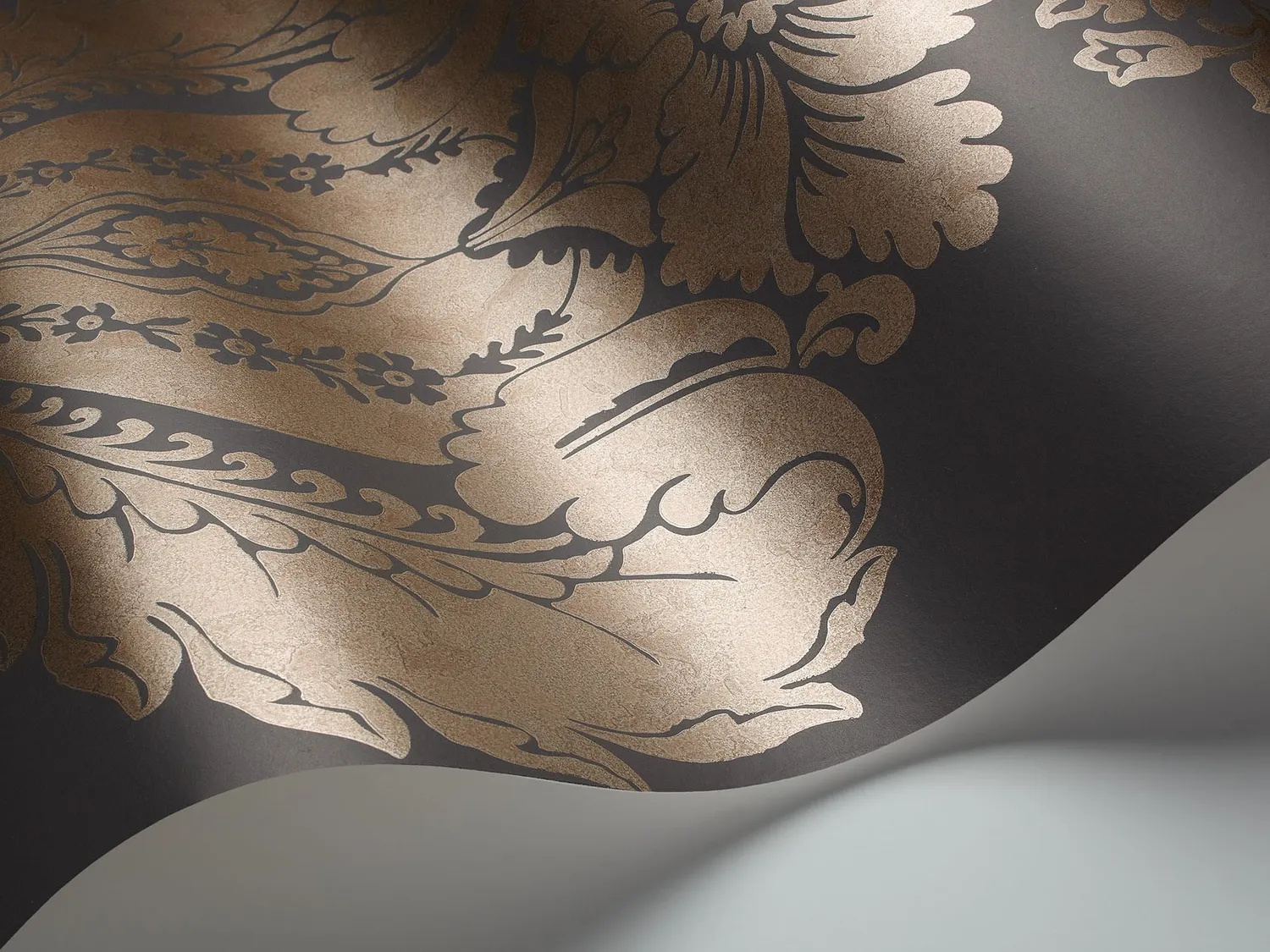 Cole & Son Albemarle Baudelaire Tapetenmuster Metallic-Damast