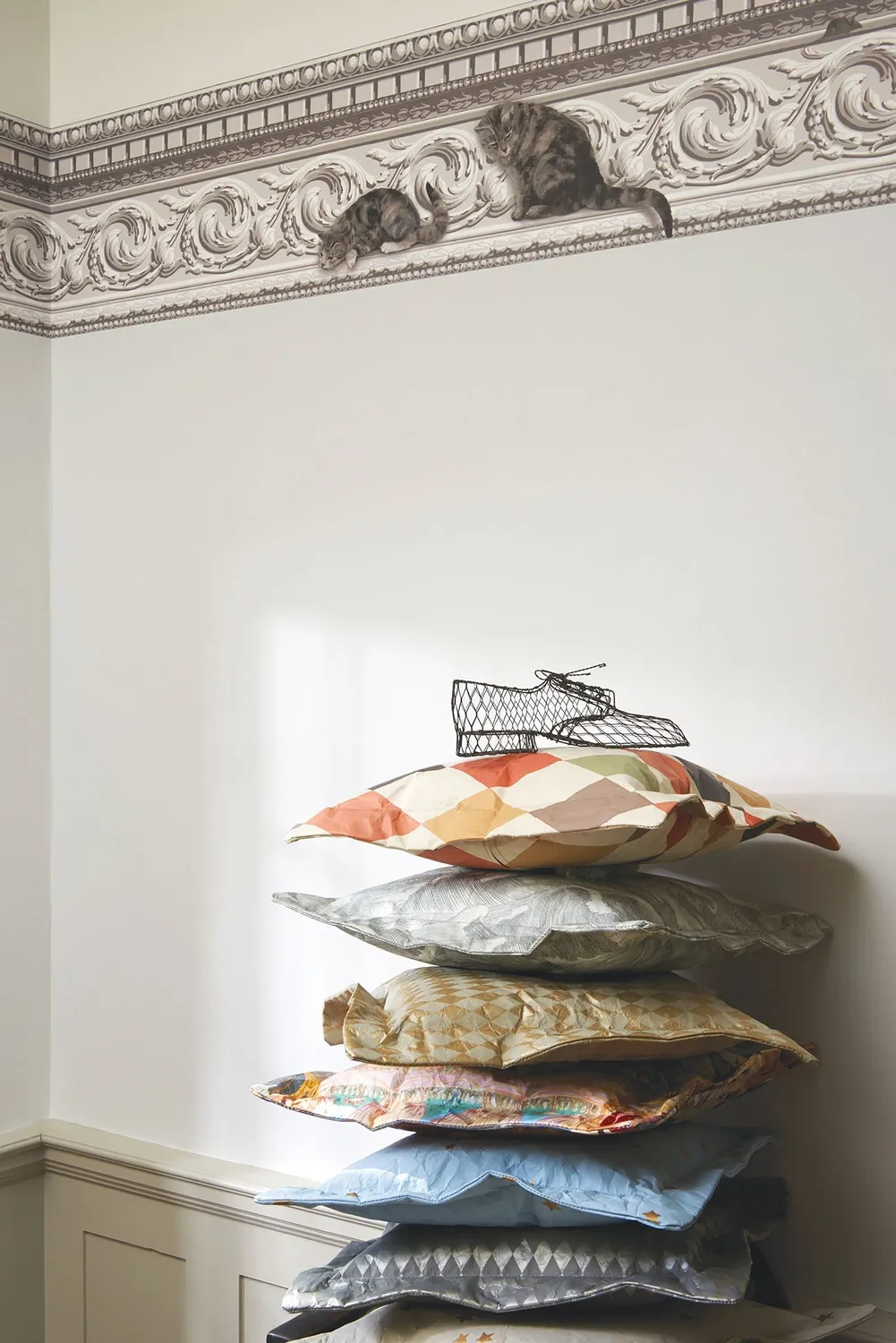 Cole & Son Paddy & Louis Bordüre Linen Katzenmotiv