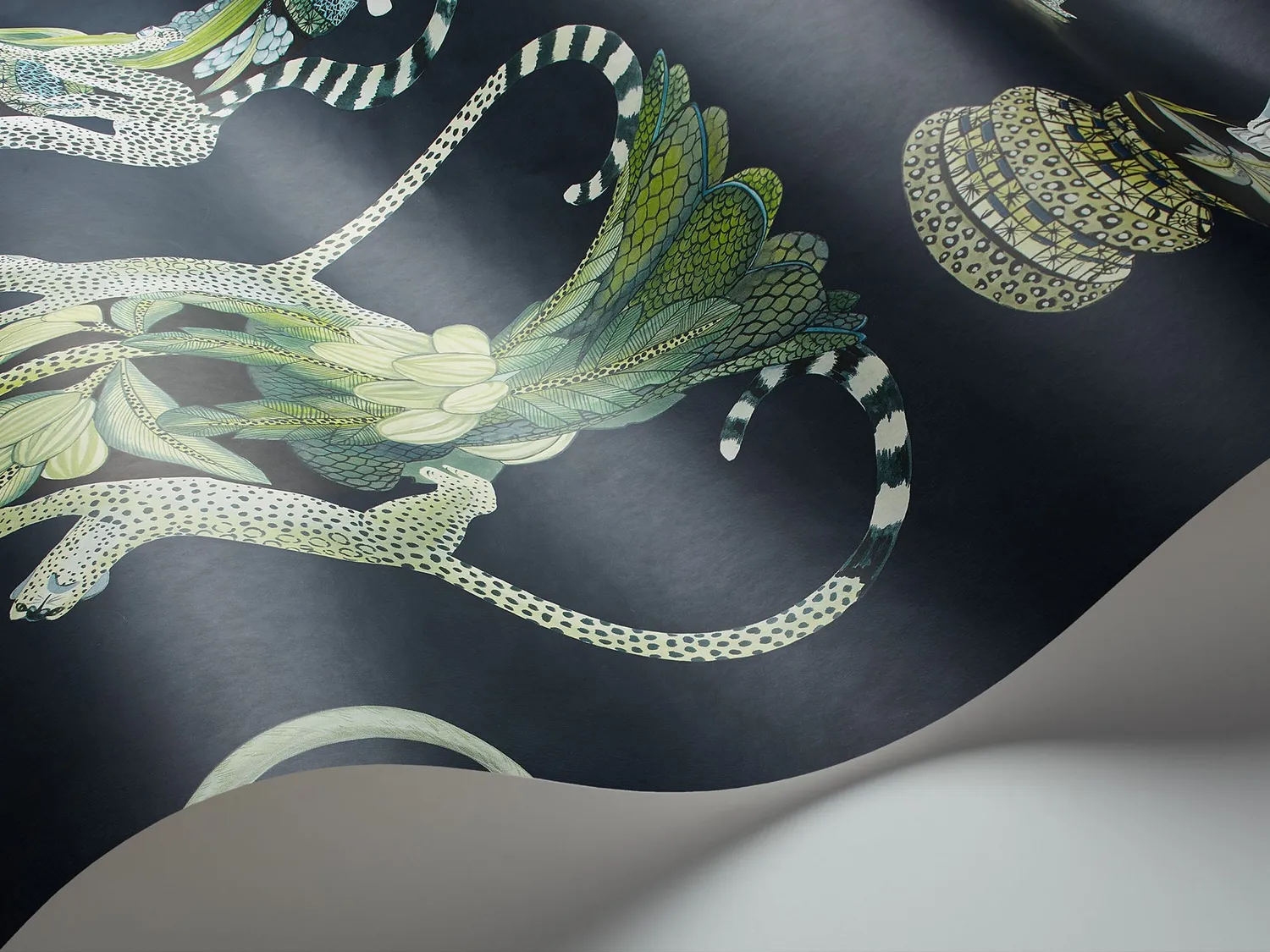 Cole & Son Khulu Vases Tapetenmuster Vasen Safari