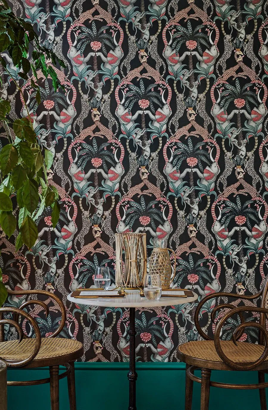 Cole & Son Ardmore Safari Totem Tapete Tiermotiv
