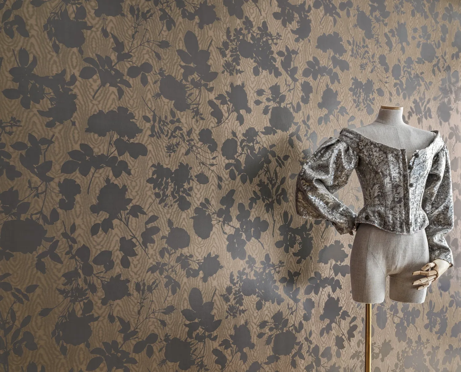 Cole&Son Absence of Roses Moire Tapete