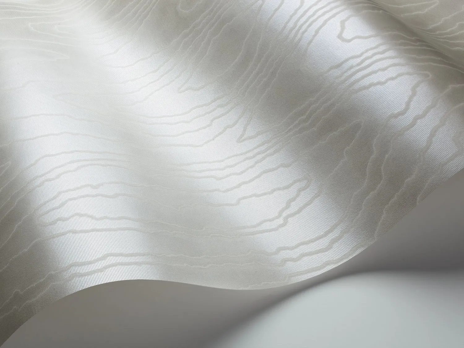 Cole & Son Watered Silk Tapete Seidenglanz
