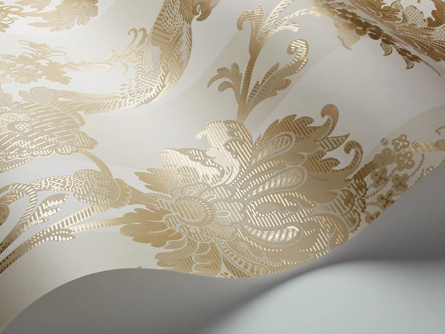 Cole & Son Zerzura Tapete mit Kakadu-Blütenmuster