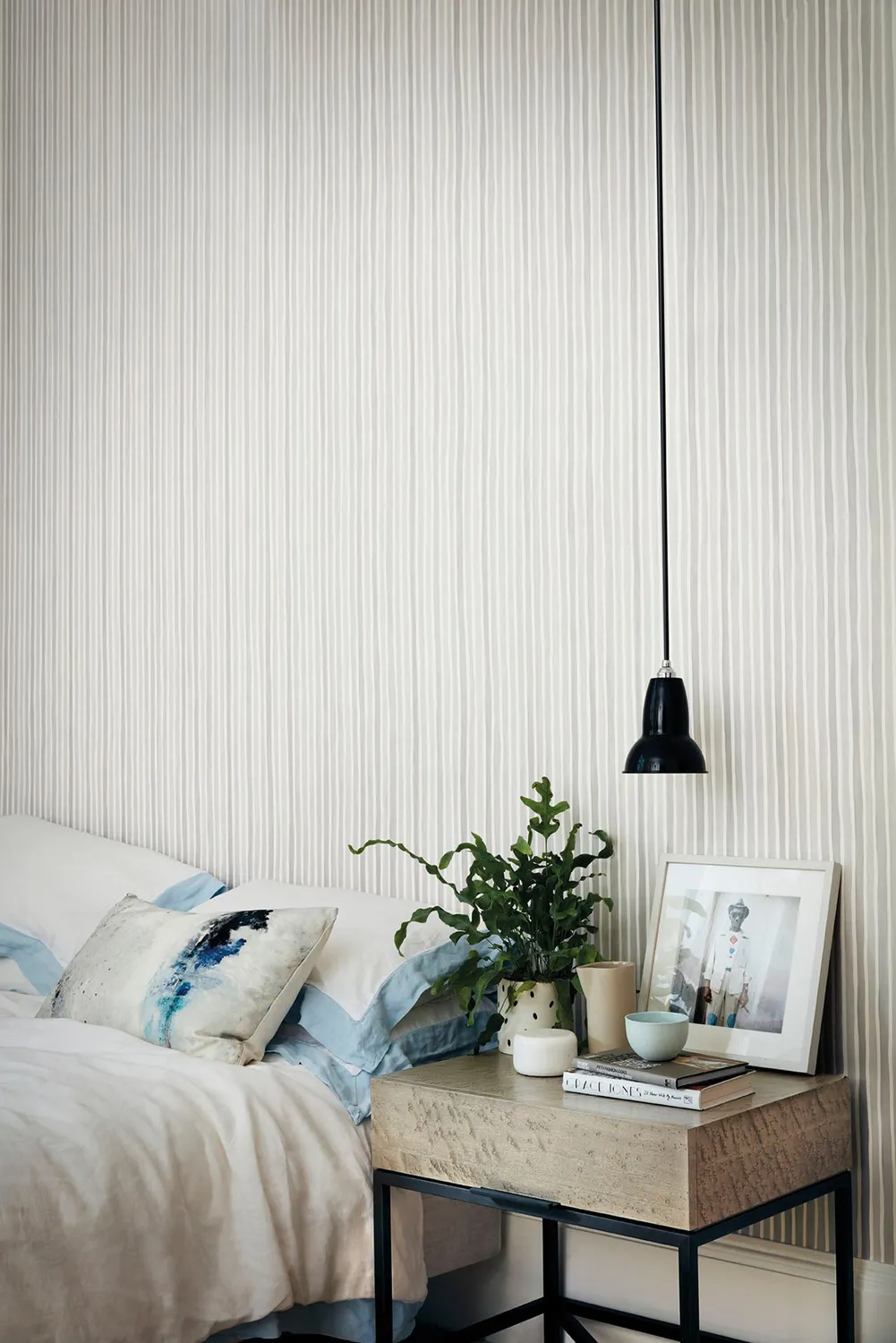 Cole & Son Marquee Croquet Stripe Tapete Aquarellstreifen