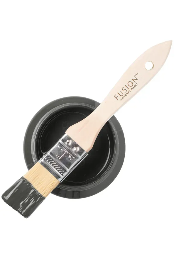 Fusion Mineral Paint Oakham Möbelfarbe Dunkelgrau