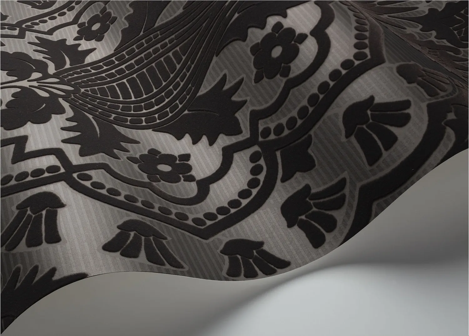 Cole & Son Pugin Palace Flock Tapetenmuster Damast